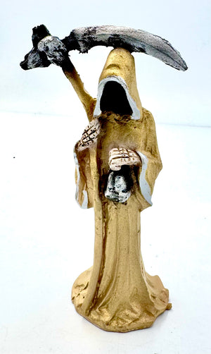 Faceless Santísima Muerte Venerational Figure